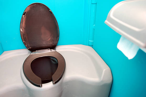 Best Porta potty rental near me  in Fox Lake, WI